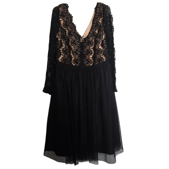 NWT City Chic Rare Beauty Elegant Black Lace Long Sleeve Dress - Picture 2 of 3